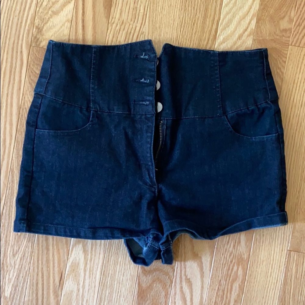 High waisted shorts - great condition!